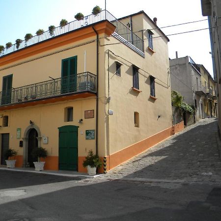 La Casa Dellamericano - Casa D'Epoca Anni '30 Aliano Extérieur photo