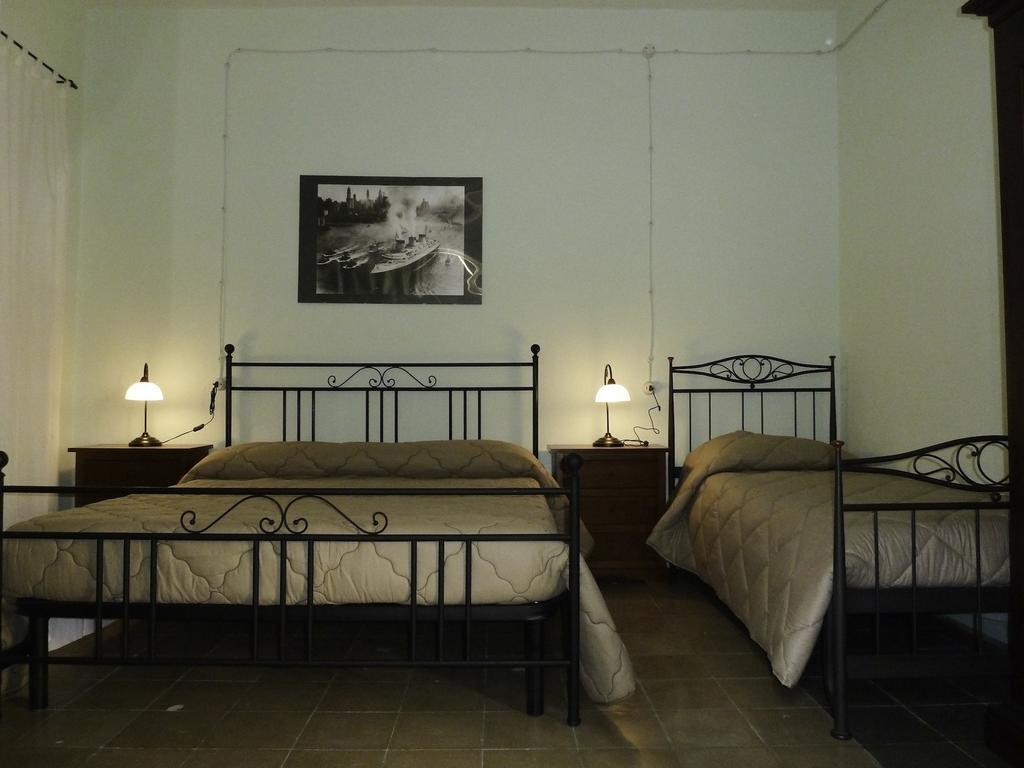 La Casa Dellamericano - Casa D'Epoca Anni '30 Aliano Extérieur photo
