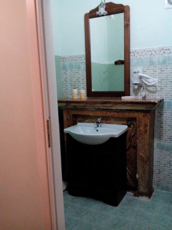 La Casa Dellamericano - Casa D'Epoca Anni '30 Aliano Extérieur photo